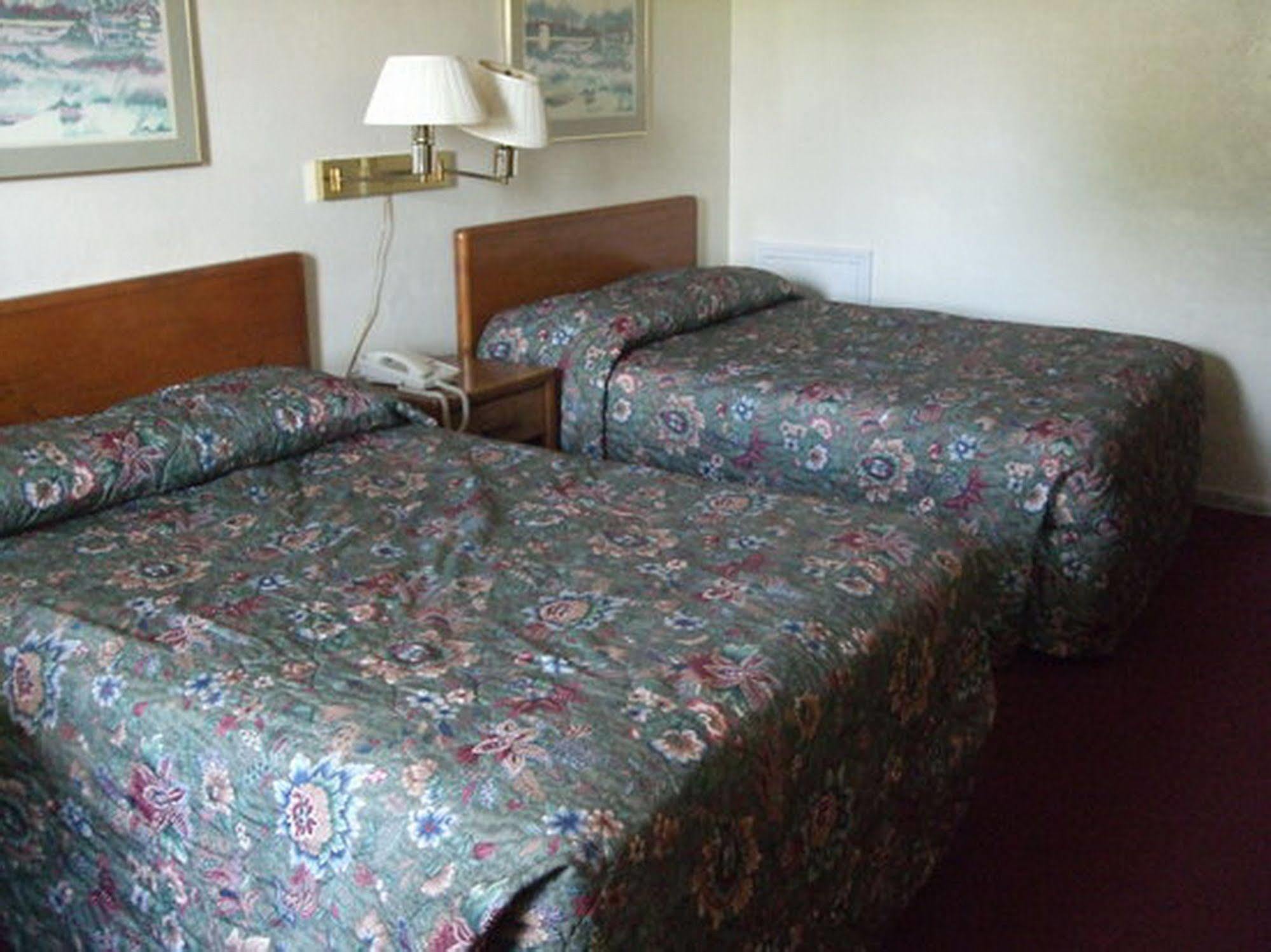 Loyalty Inn Louisa Экстерьер фото