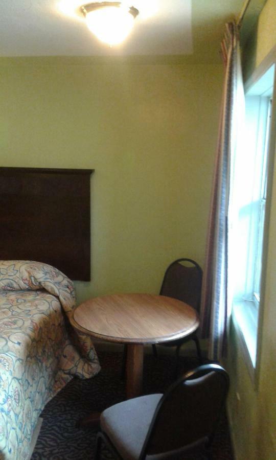Loyalty Inn Louisa Экстерьер фото